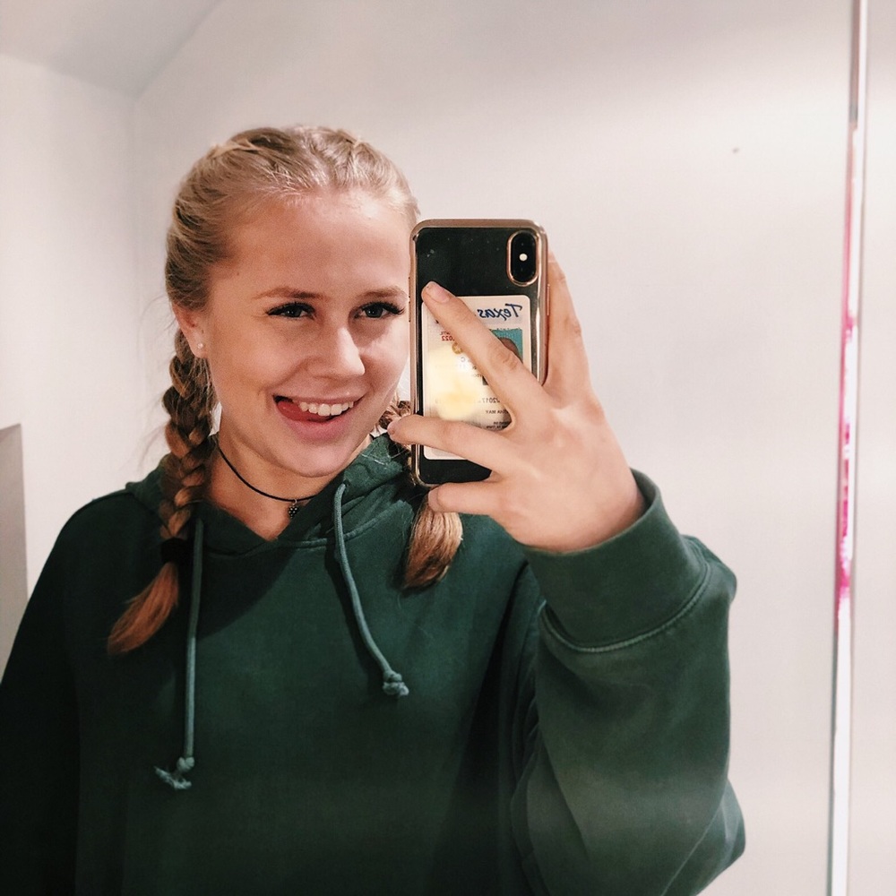 Meet your Posher, Samantha